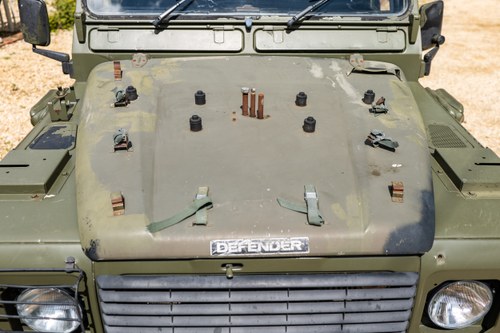 1998 Land Rover Defender 90 “Wolf” Te koop (foto 153 van 211)