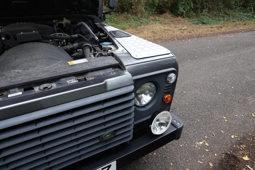 2016 Land Rover Defender 90 In vendita (immagine 31 di 97)