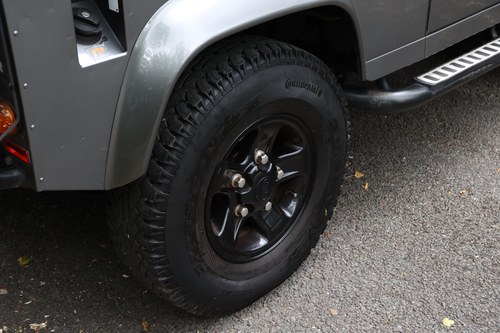 2016 Land Rover Defender 90 In vendita (immagine 9 di 97)