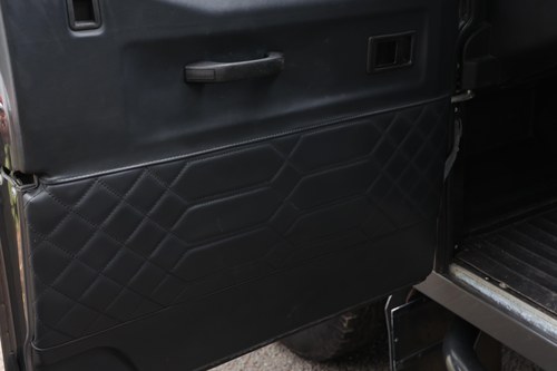 2016 Land Rover Defender 90 In vendita (immagine 22 di 97)