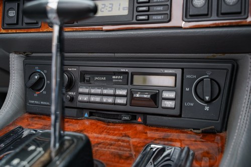 1993 Jaguar XJS 4.0 Cabriolet à venda (imagem 88 de 266)