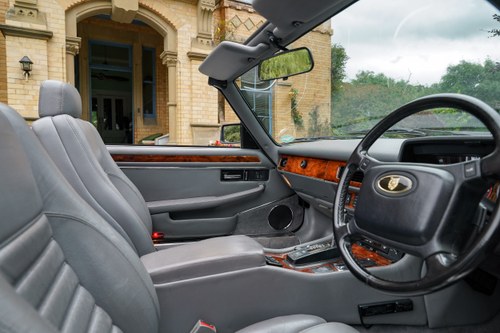1993 Jaguar XJS 4.0 Cabriolet à venda (imagem 90 de 266)