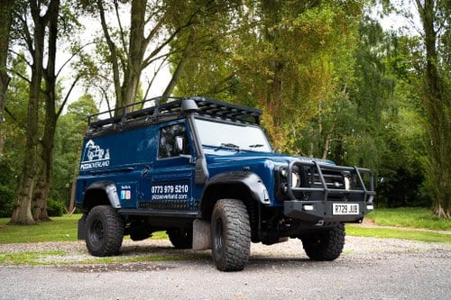 1997 Land Rover 110 Defender TDI ‘Pizza Overland’ In vendita (immagine 1 di 38)