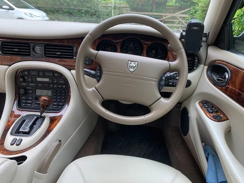 1998 Jaguar X308 XJ8 Sovereign LWB Te koop (foto 21 van 89)