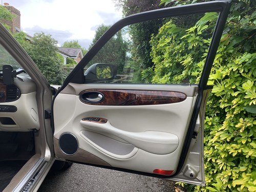 1998 Jaguar X308 XJ8 Sovereign LWB Te koop (foto 48 van 89)