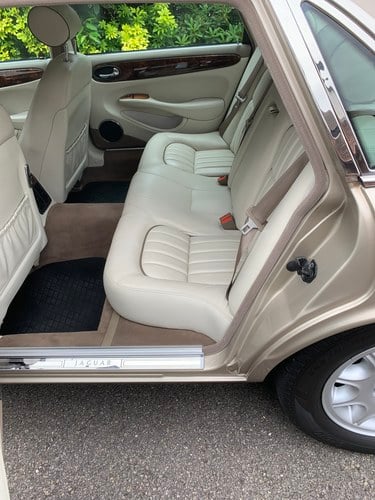 1998 Jaguar X308 XJ8 Sovereign LWB Te koop (foto 45 van 89)