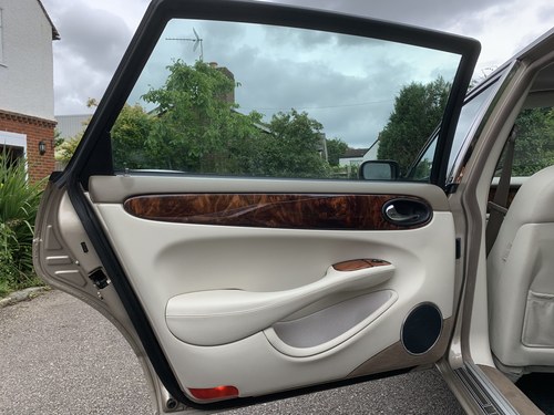 1998 Jaguar X308 XJ8 Sovereign LWB Te koop (foto 49 van 89)