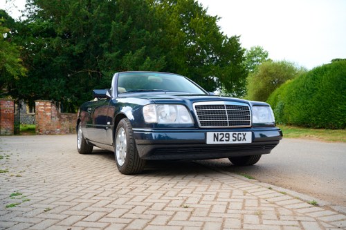 1996 Mercedes Benz E220 Cabriolet (W124) En venta (imagen 2 de 183)