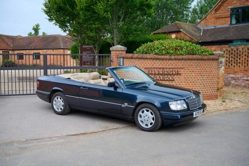 1996 Mercedes Benz E220 Cabriolet (W124) En venta (imagen 3 de 183)