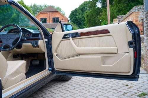 1996 Mercedes Benz E220 Cabriolet (W124) En venta (imagen 59 de 183)