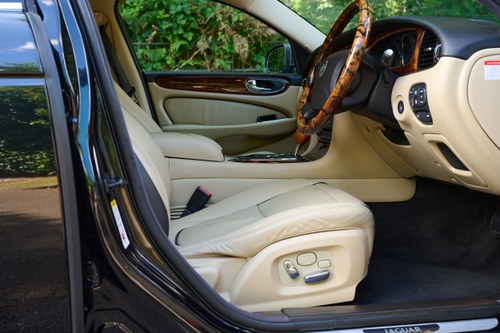 2007 Jaguar 4.2 V8 Sovereign Supercharged LWB X358 Te koop (foto 31 van 183)