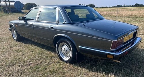 1991 Jaguar XJ6 3.2 Sovereign (XJ40) For Sale (picture 7 of 119)