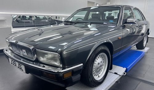 1991 Jaguar XJ6 3.2 Sovereign (XJ40) For Sale (picture 8 of 119)