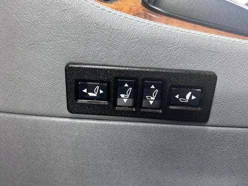 1991 Jaguar XJ6 3.2 Sovereign (XJ40) For Sale (picture 24 of 119)