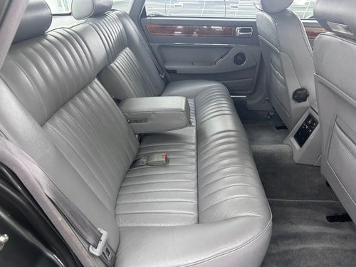 1991 Jaguar XJ6 3.2 Sovereign (XJ40) For Sale (picture 45 of 119)