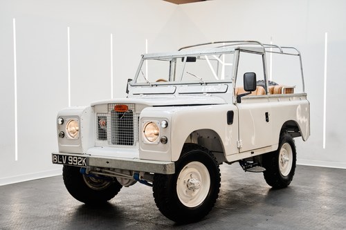 1972 Land Rover Series IIA 88in En venta (imagen 1 de 225)