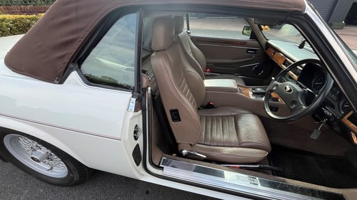 1988 Jaguar XJ-S V12 Convertible In vendita (immagine 30 di 94)