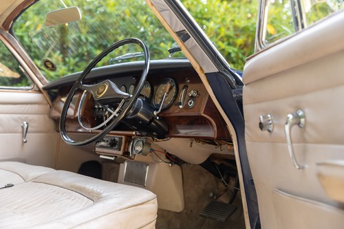 1968 Daimler V8-250 For Sale (picture 90 of 268)