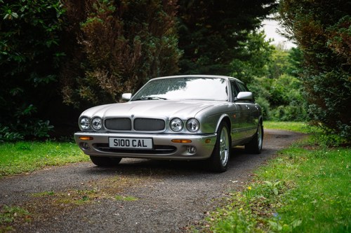 1999 Jaguar X308 XJR For Sale (picture 2 of 120)
