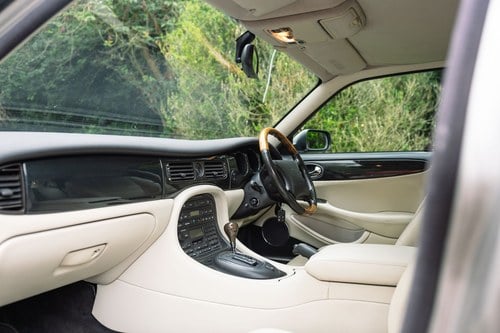 1999 Jaguar X308 XJR For Sale (picture 28 of 120)