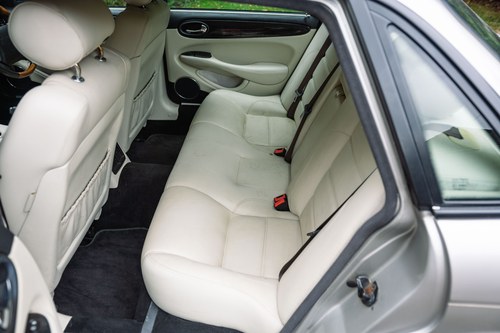 1999 Jaguar X308 XJR For Sale (picture 41 of 120)