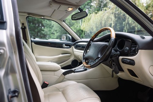 1999 Jaguar X308 XJR For Sale (picture 27 of 120)