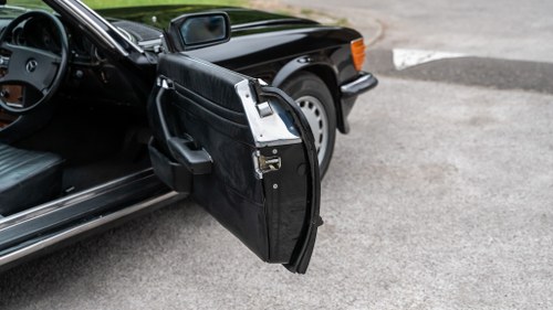 1988 Mercedes-Benz R107 300SL zum Verkauf (Bild 68 von 192)