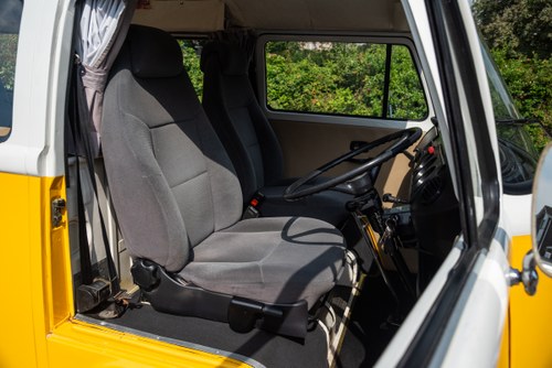 1974 Volkswagen T2 Camper En venta (imagen 22 de 194)