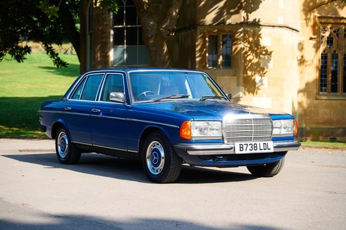 1985 Mercedes-Benz W123 200 For Sale (picture 4 of 208)