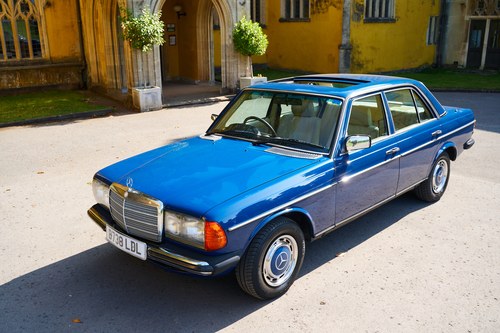 1985 Mercedes-Benz W123 200 For Sale (picture 22 of 208)