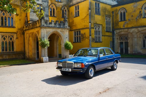 1985 Mercedes-Benz W123 200 For Sale (picture 28 of 208)