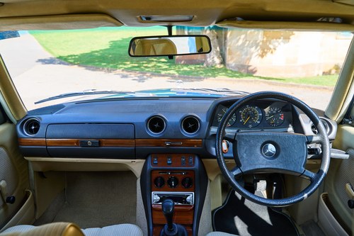 1985 Mercedes-Benz W123 200 For Sale (picture 40 of 208)