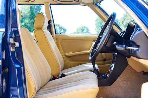 1985 Mercedes-Benz W123 200 For Sale (picture 67 of 208)