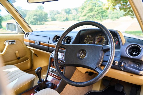 1985 Mercedes-Benz W123 200 For Sale (picture 69 of 208)