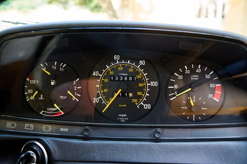 1985 Mercedes-Benz W123 200 For Sale (picture 72 of 208)