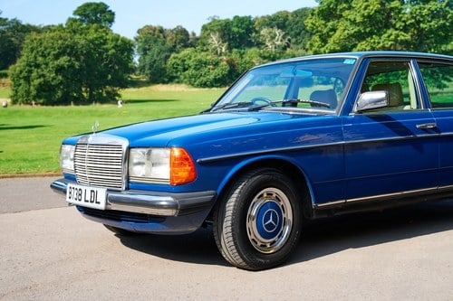 1985 Mercedes-Benz W123 200 For Sale (picture 107 of 208)