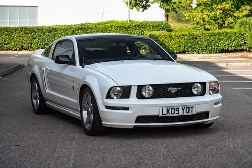 2009 Ford Mustang GT 4.6L V8 45th Anniversary ‘Glass Roof’ Te koop (foto 21 van 331)