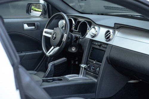 2009 Ford Mustang GT 4.6L V8 45th Anniversary ‘Glass Roof’ Te koop (foto 80 van 331)