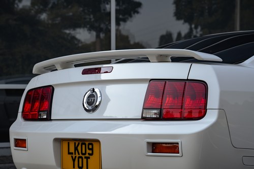 2009 Ford Mustang GT 4.6L V8 45th Anniversary ‘Glass Roof’ Te koop (foto 236 van 331)