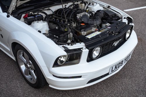 2009 Ford Mustang GT 4.6L V8 45th Anniversary ‘Glass Roof’ Te koop (foto 274 van 331)