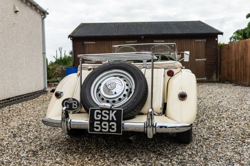 1954 MG TF 1250 zum Verkauf (Bild 10 von 231)