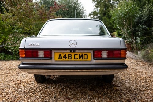 1984 Mercedes-Benz 200 (W123) zum Verkauf (Bild 7 von 259)