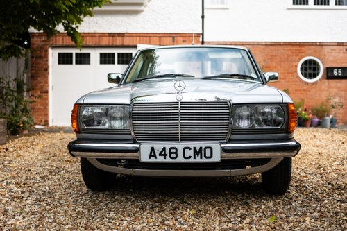 1984 Mercedes-Benz 200 (W123) zum Verkauf (Bild 13 von 259)