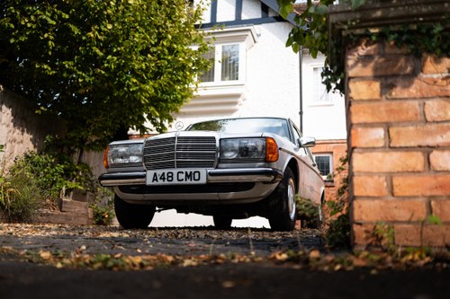1984 Mercedes-Benz 200 (W123) zum Verkauf (Bild 15 von 259)
