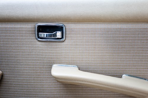 1984 Mercedes-Benz 200 (W123) zum Verkauf (Bild 35 von 259)