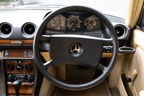 1984 Mercedes-Benz 200 (W123) zum Verkauf (Bild 71 von 259)