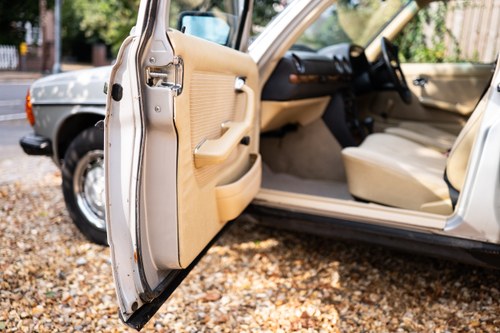 1984 Mercedes-Benz 200 (W123) zum Verkauf (Bild 86 von 259)