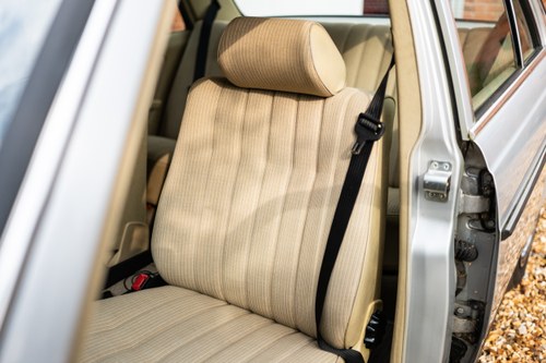 1984 Mercedes-Benz 200 (W123) zum Verkauf (Bild 90 von 259)