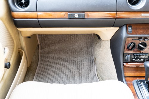 1984 Mercedes-Benz 200 (W123) zum Verkauf (Bild 120 von 259)