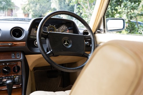 1984 Mercedes-Benz 200 (W123) zum Verkauf (Bild 122 von 259)